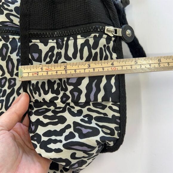 Kipling Leopard Print Nylon Expandable Messenger Crossbody Bag Unisex Travel - Picture 8 of 8